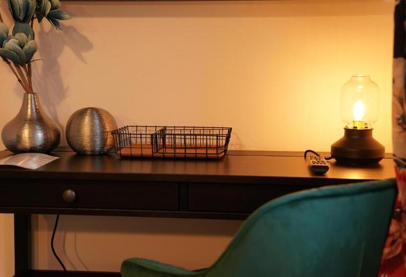 تختخواب و صبحانه Mcew Studnia