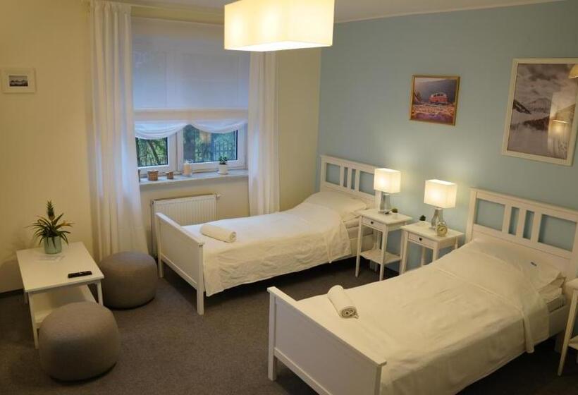 تختخواب و صبحانه Mcew Studnia