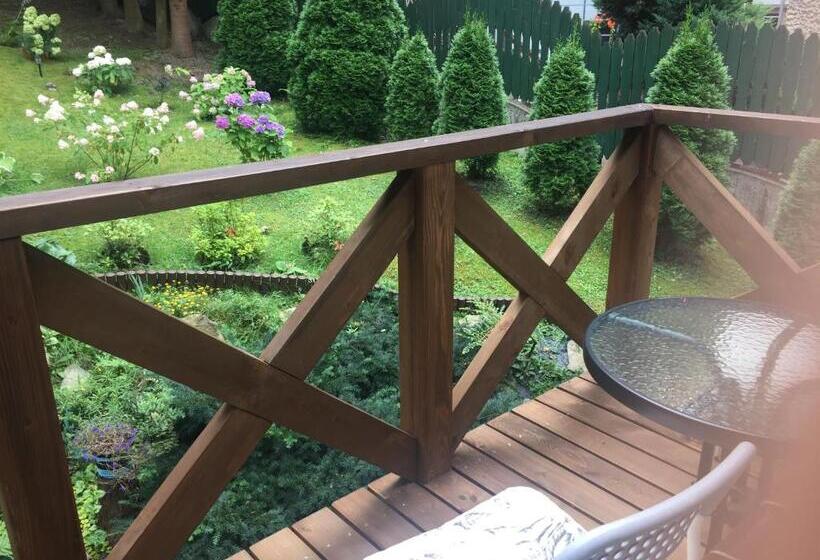 تختخواب و صبحانه Villa Almira