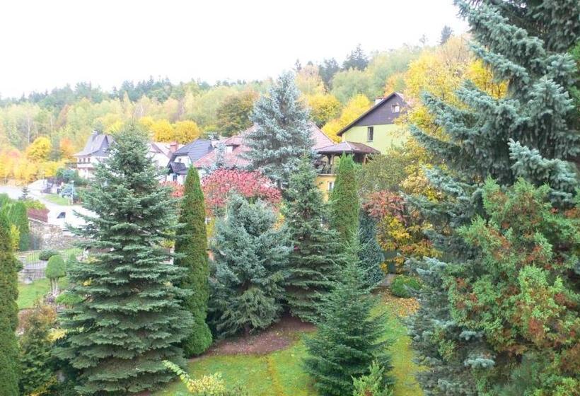 تختخواب و صبحانه Villa Almira