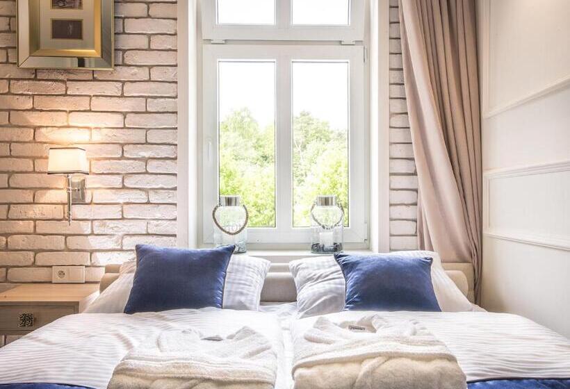 تختخواب و صبحانه Willa Legenda Hotel Adults Only
