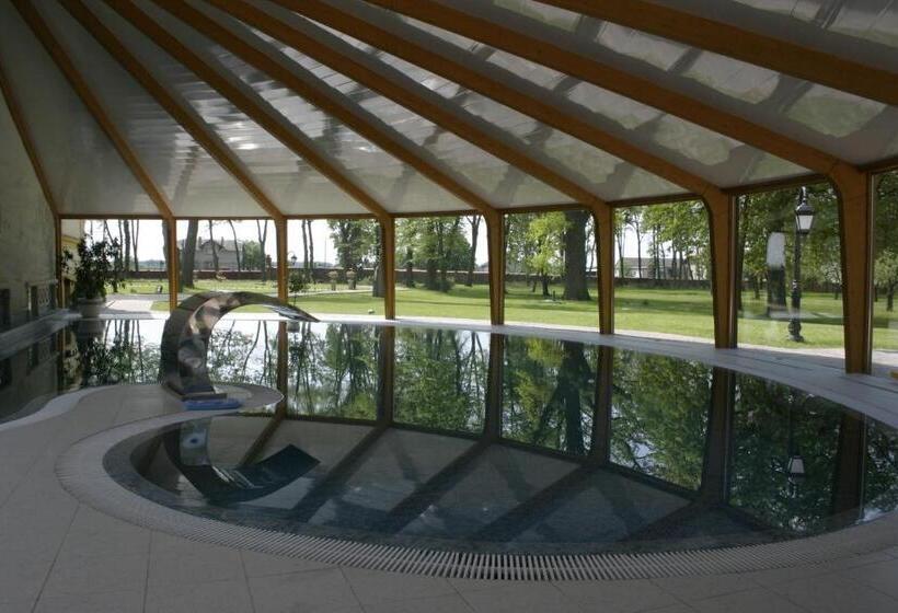 ホテル Pałac Piorunów & Spa