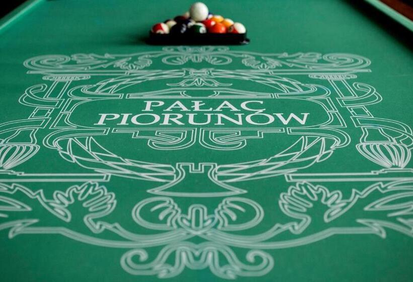ホテル Pałac Piorunów & Spa