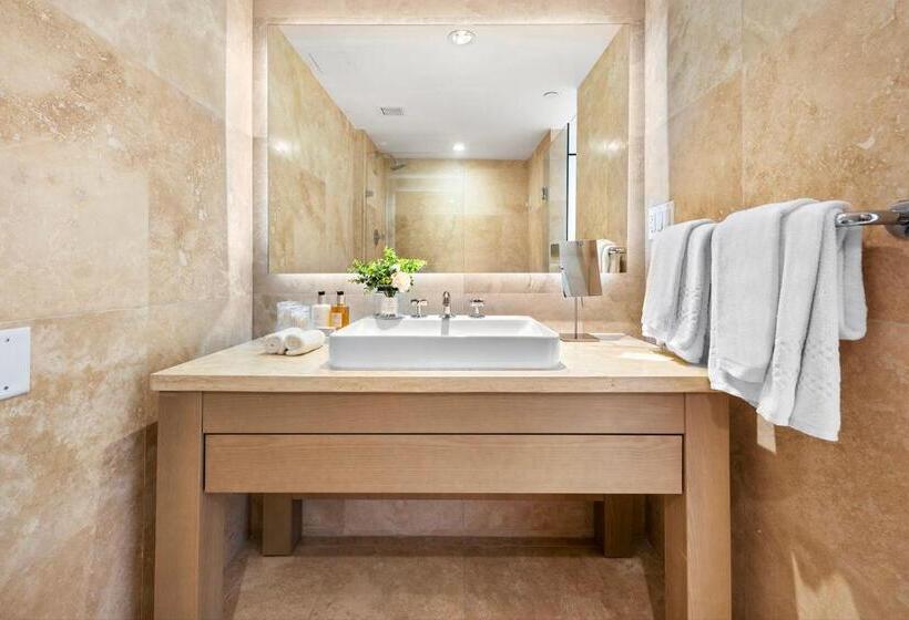 Oceanview Private Condo At 1 Hotel & Homes  906
