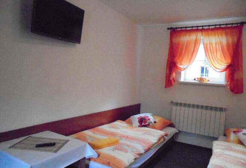 ペンション Agroturystyka Krysia Pilszcz