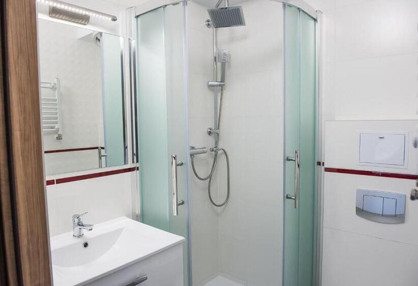 پانسیون B&m Guesthouse
