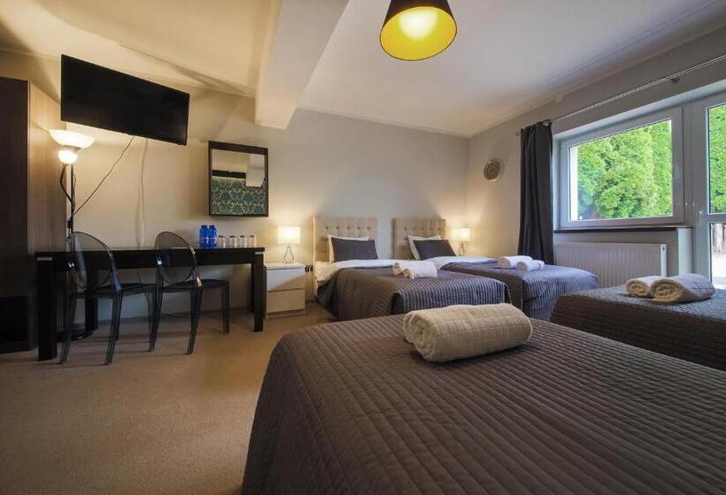 پانسیون B&m Guesthouse