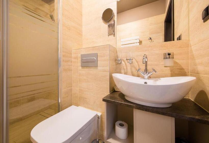 پانسیون B&m Guesthouse
