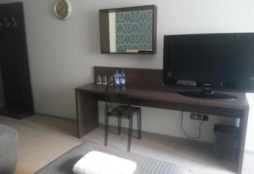 پانسیون B&m Guesthouse