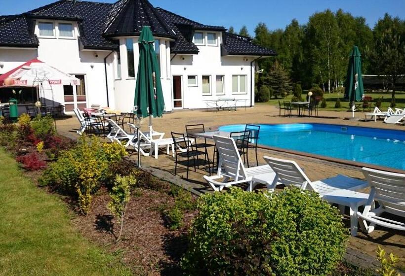 پانسیون Brydar With Sauna, Swimming Pool And Jacuzzi