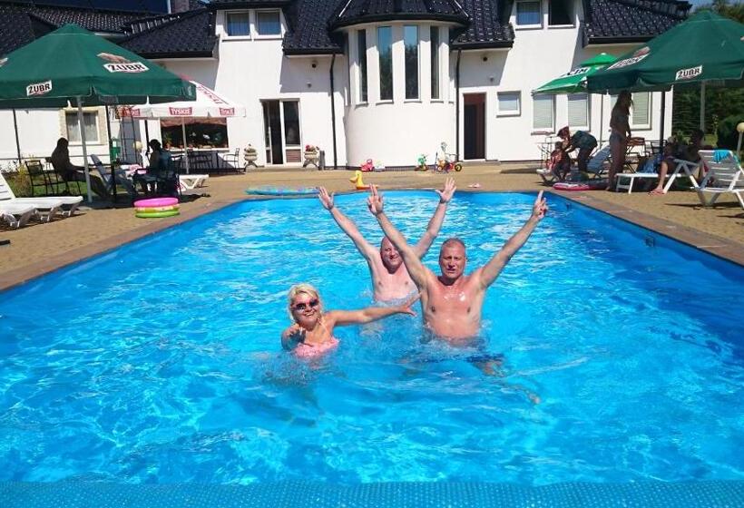 پانسیون Brydar With Sauna, Swimming Pool And Jacuzzi
