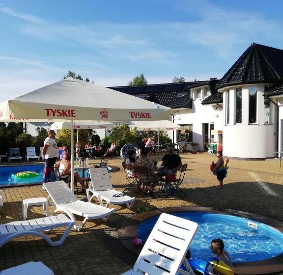 پانسیون Brydar With Sauna, Swimming Pool And Jacuzzi