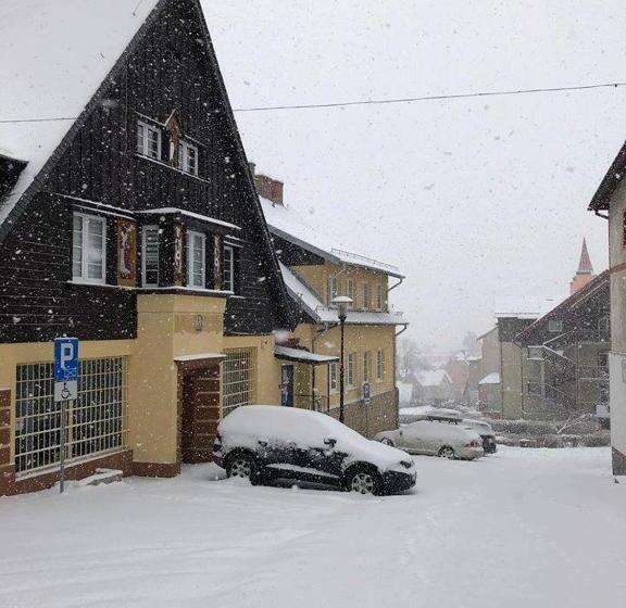 پانسیون Willa Aksamit