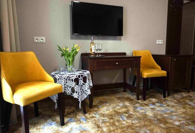 אתר נופש Dworek Jamneński