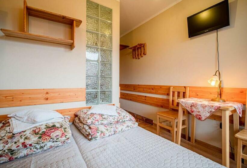 הוסטל Dom Wczasowy Stanislawa