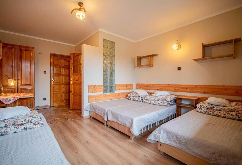 הוסטל Dom Wczasowy Stanislawa