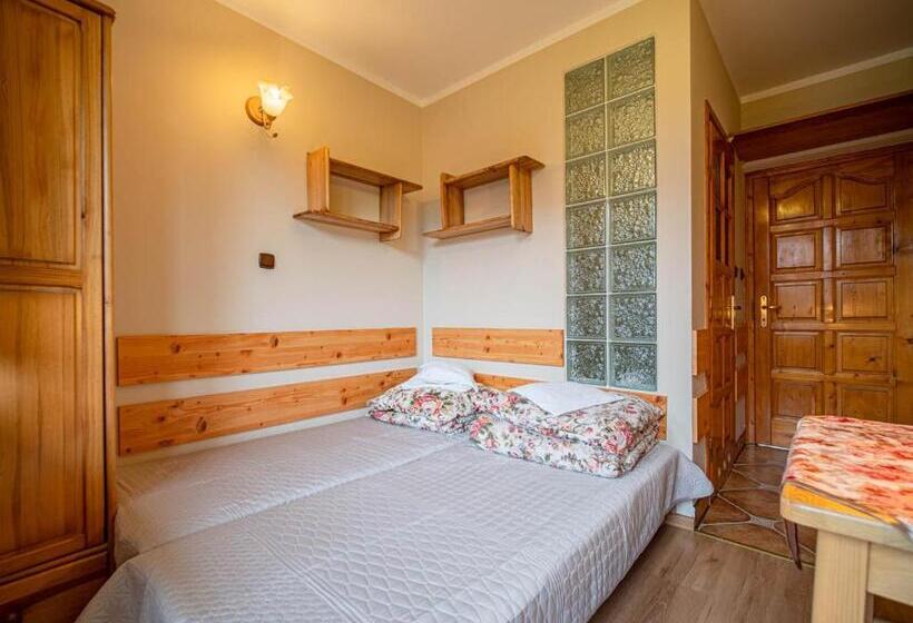 הוסטל Dom Wczasowy Stanislawa