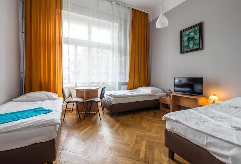 هاستل Savoy Wrocław