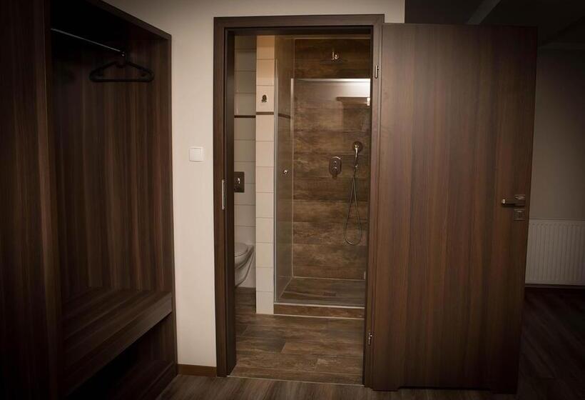 ベッドアンドブレックファースト Apartamentowiec Kuźniar