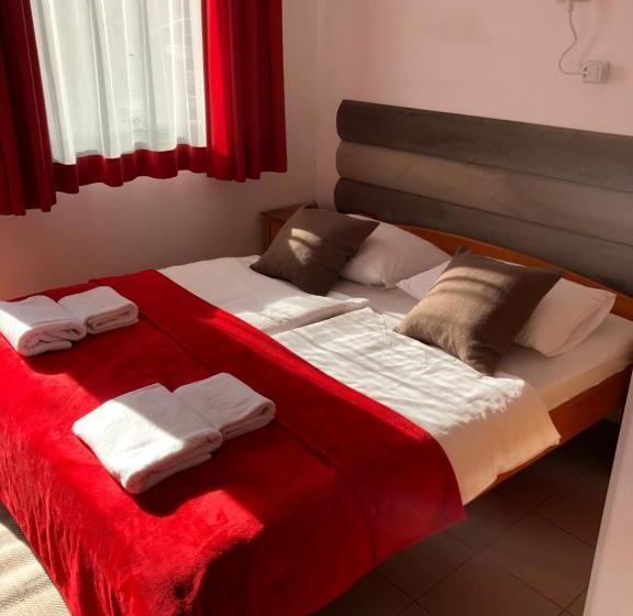 تختخواب و صبحانه Avila Park & Spa
