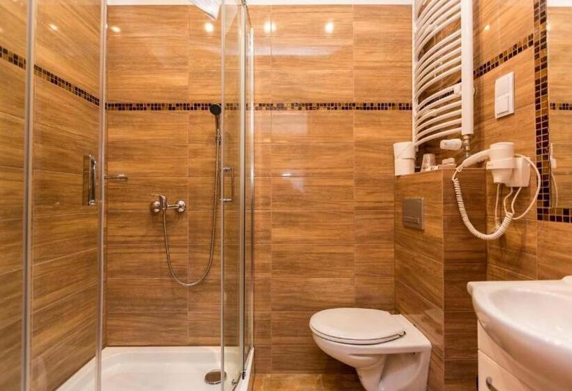 تختخواب و صبحانه Leśny Dwór