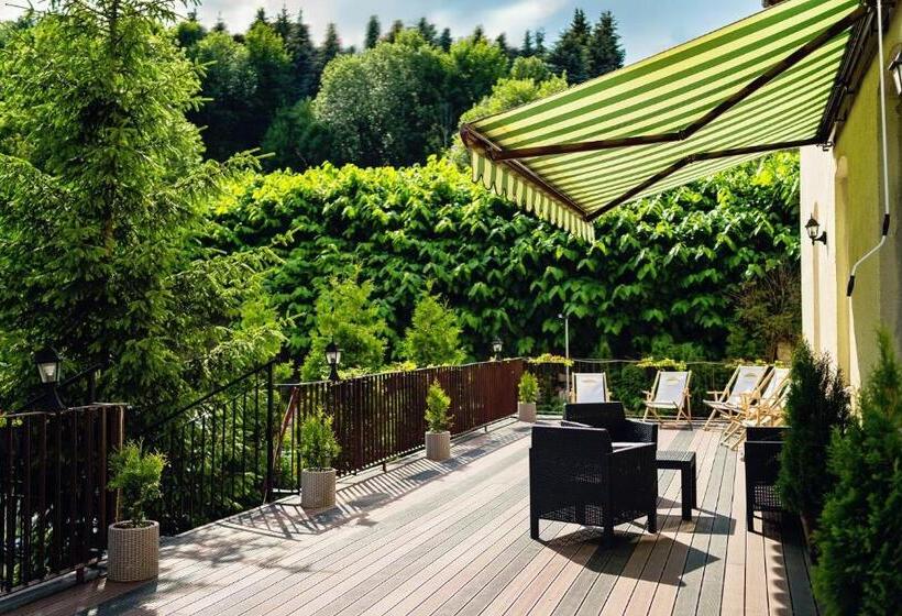 تختخواب و صبحانه Leśny Dwór