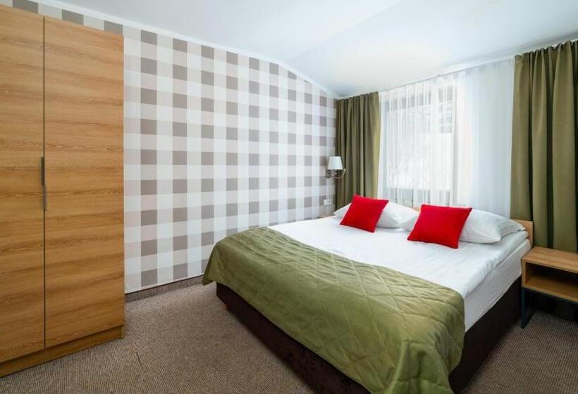 تختخواب و صبحانه Leśny Dwór