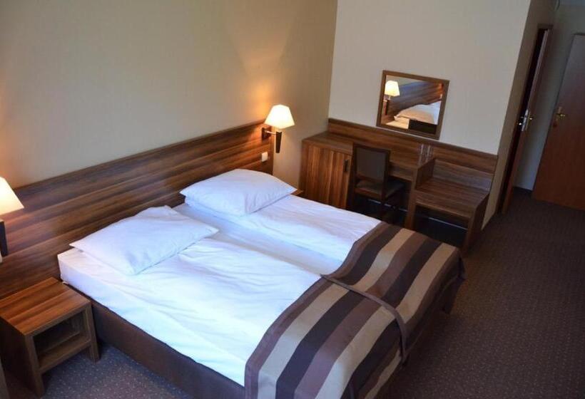 ベッドアンドブレックファースト Obiekt Tatar   Usługi Hotelarskie