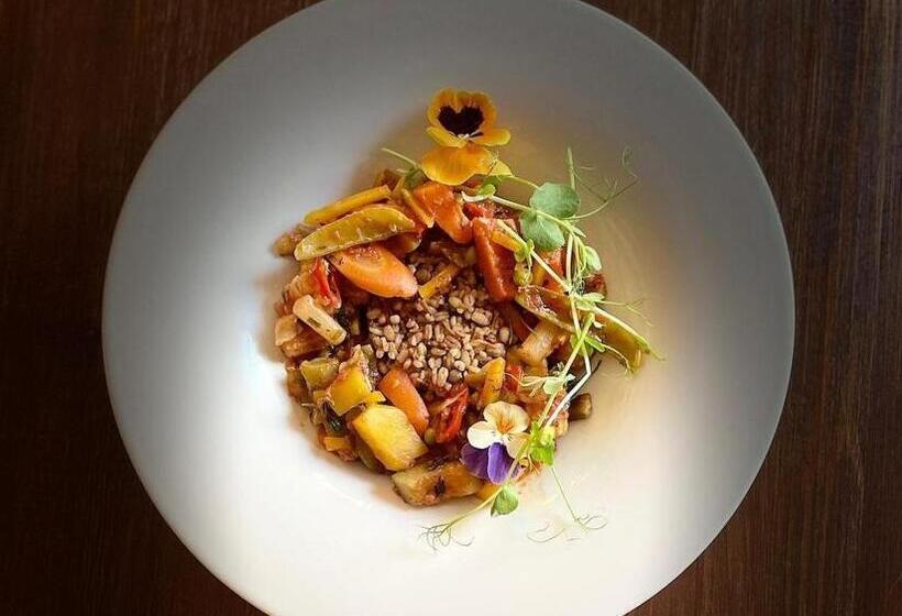 تختخواب و صبحانه Oro Cavallo