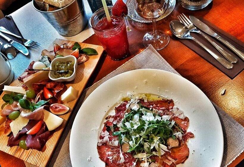 تختخواب و صبحانه Oro Cavallo