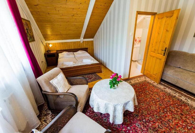 تختخواب و صبحانه Villa Cynamon