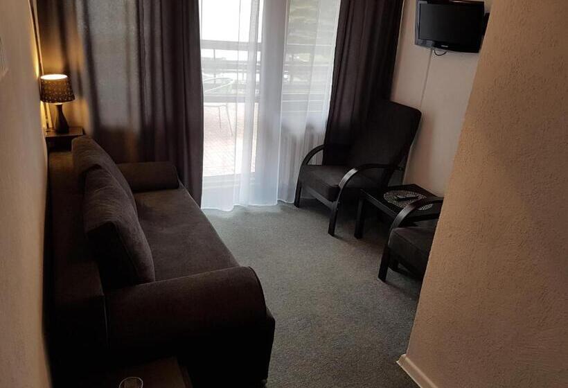 تختخواب و صبحانه Willa Grafit