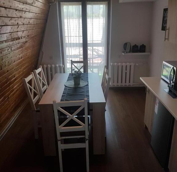 تختخواب و صبحانه Willa Grafit