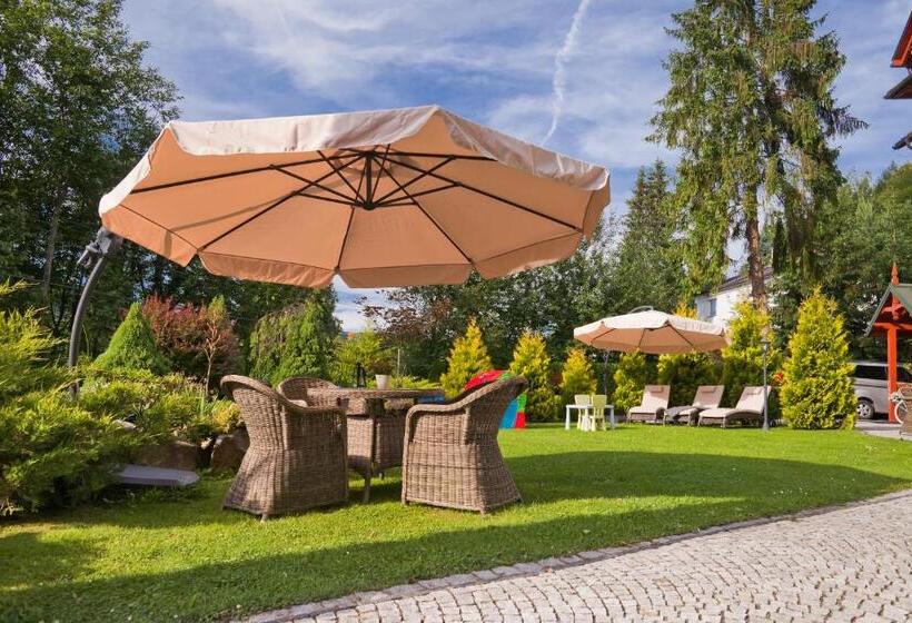 住宿加早餐  Willa Trela