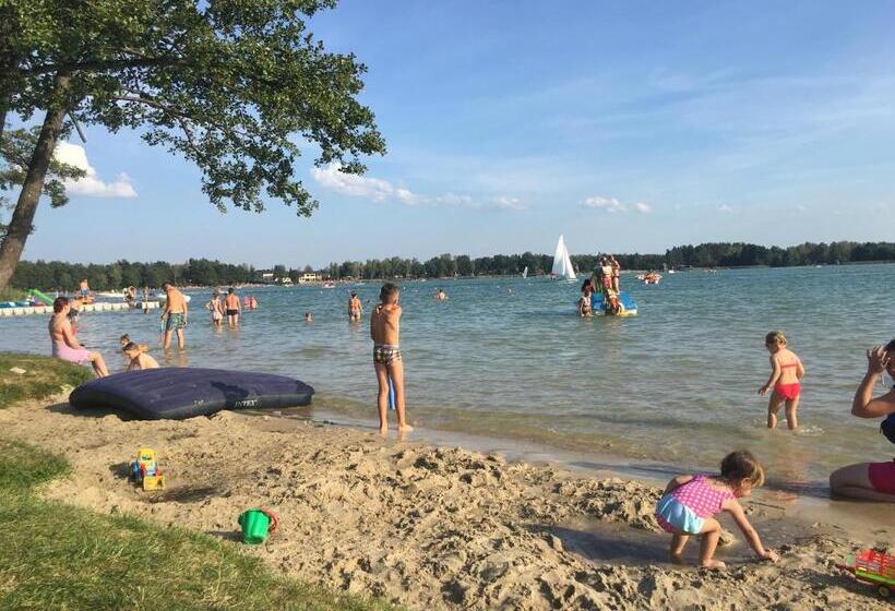 ホテル Biały Dwór