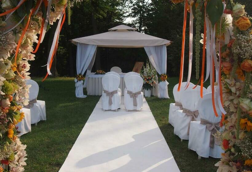 בית מלון כפרי Dwór Fijewo