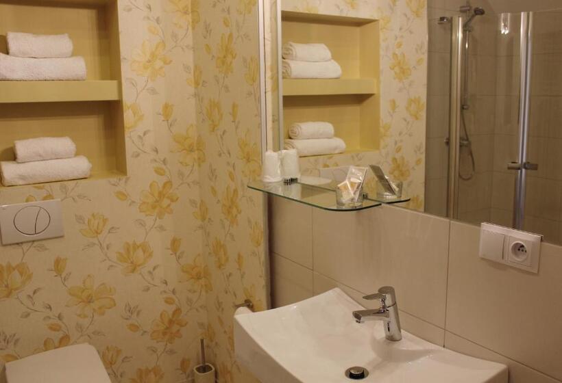 فندق Legnicki & Restauracja