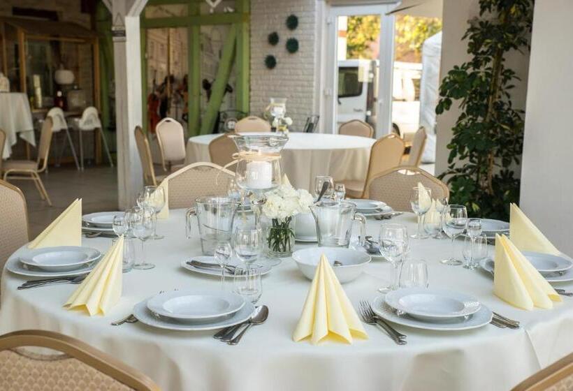 فندق Legnicki & Restauracja