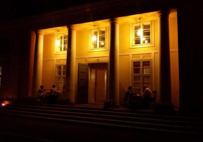 Отель Pałac Bażantarnia