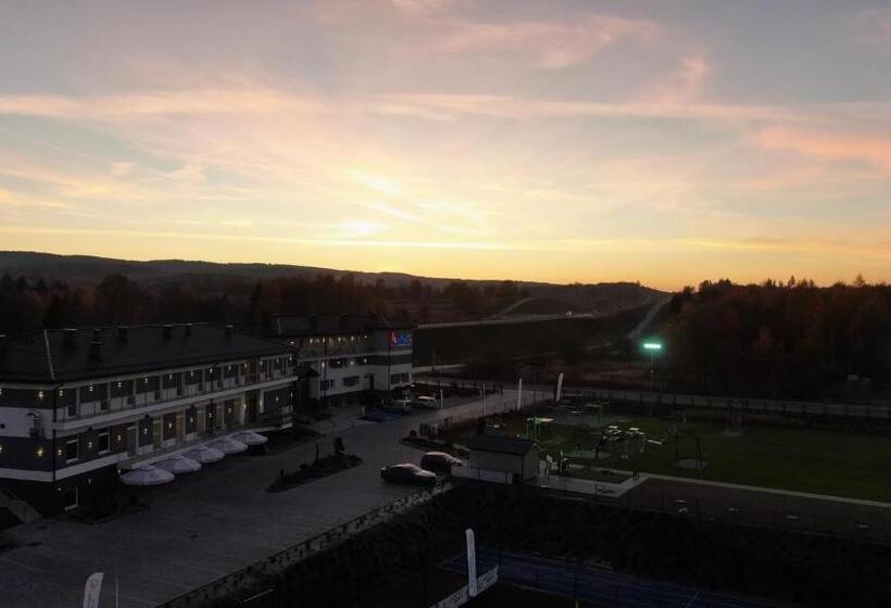 בית מלון כפרי Wiki Sanok Events & Bowling