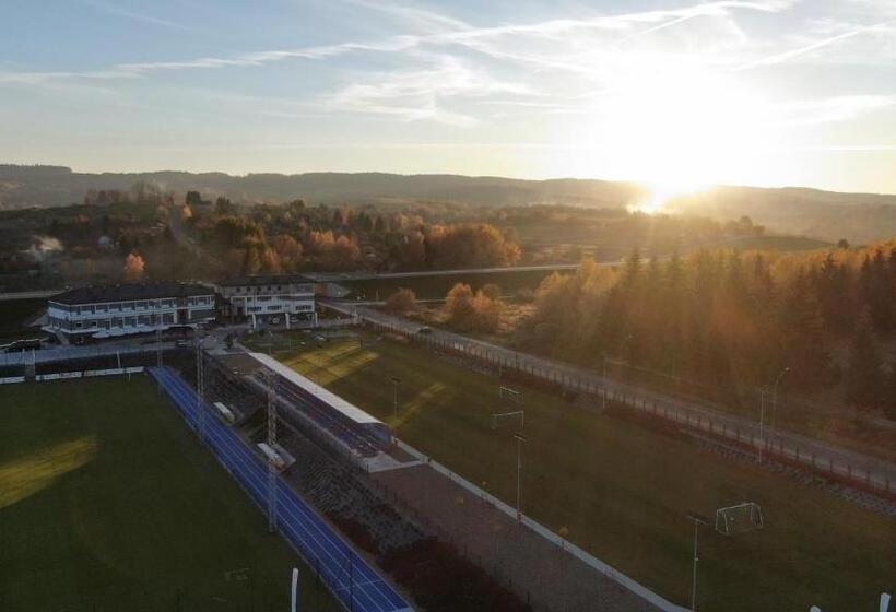 בית מלון כפרי Wiki Sanok Events & Bowling