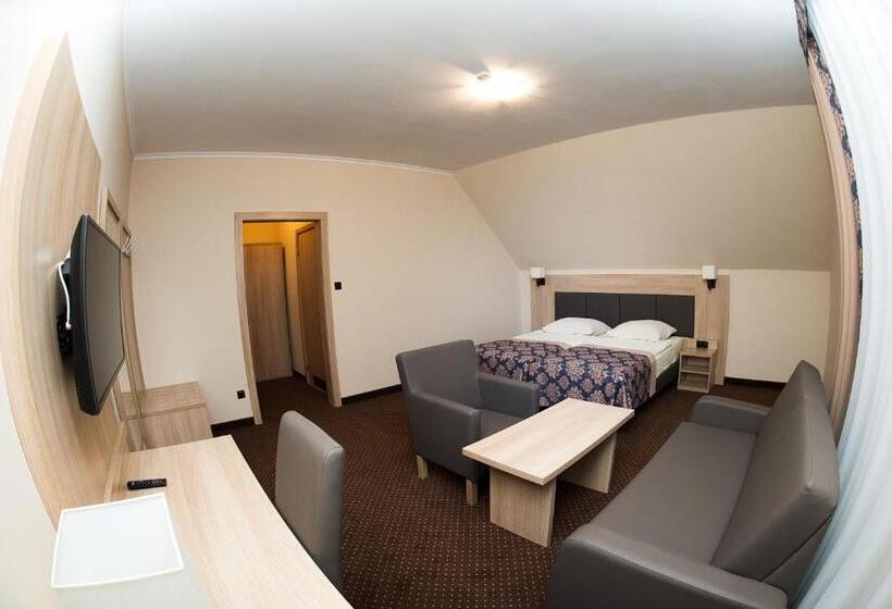 Motel Db2000