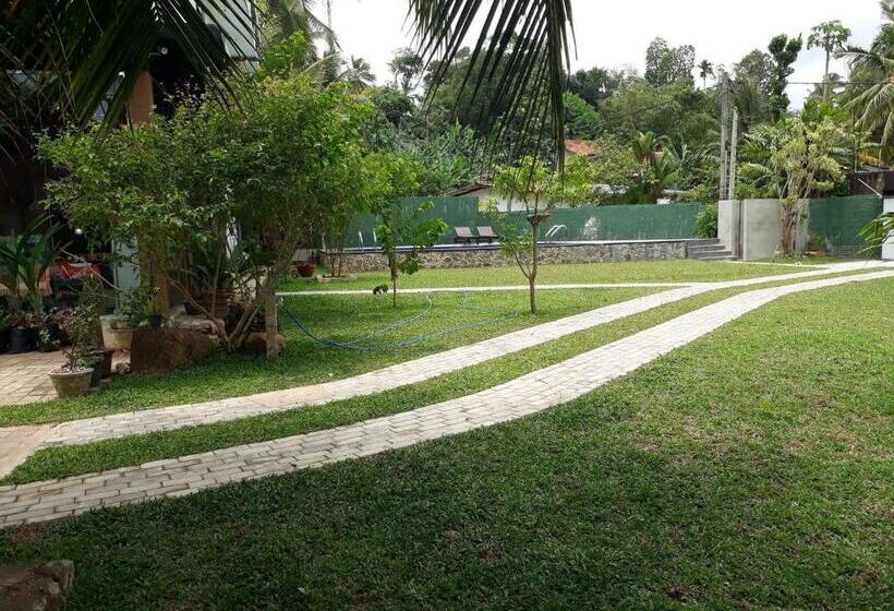پانسیون Relax Inn Hikkaduwa