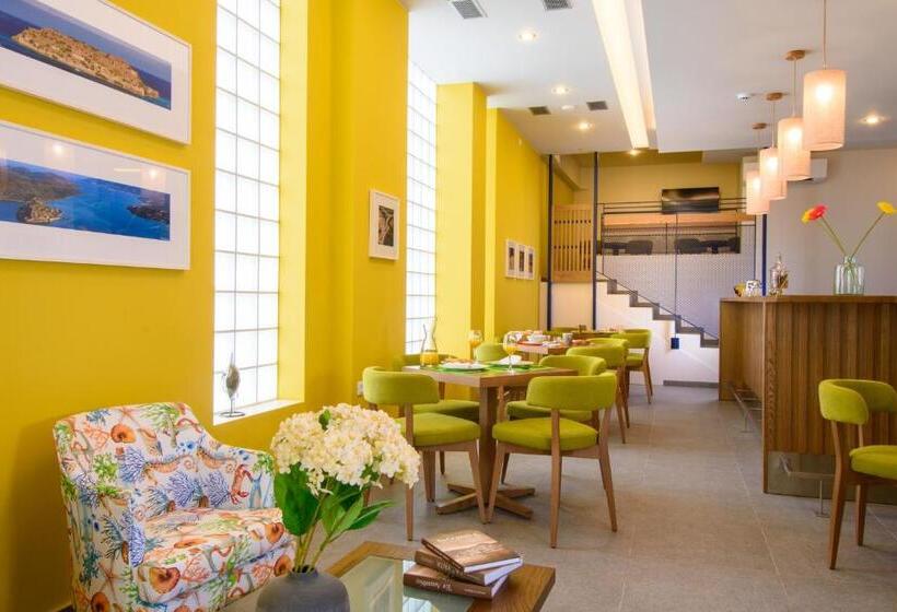 هتل Elounda Colour Apartments