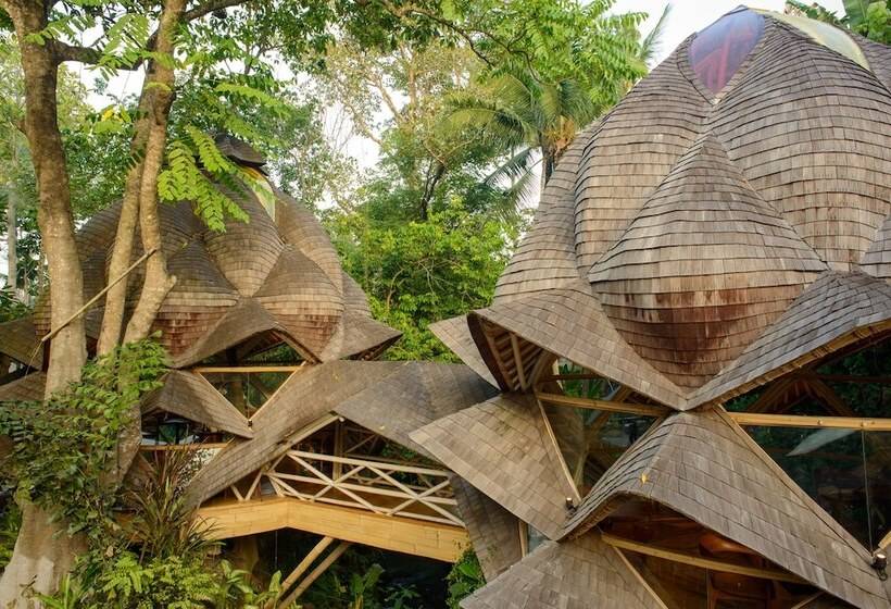 هتل Ulaman Eco Luxury Retreat