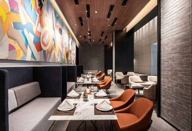 هتل Urcove By Hyatt Shanghai Lujiazui Expo Center