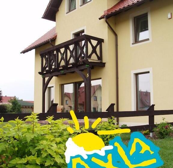 پانسیون Willa Axla Z Werandą Ogrodem I Parkingiem