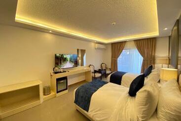 The Rn Hotels