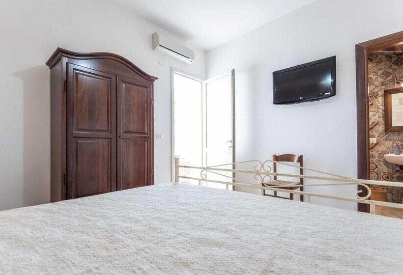 مبيت وإفطار Marigiò Rooms