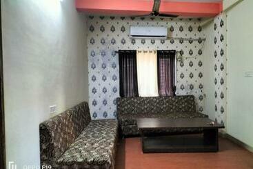 تختخواب و صبحانه Shree Guest House